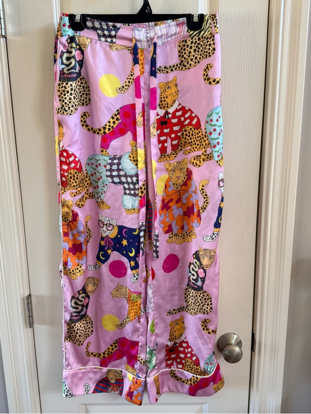 Karen Mabon Women's Leopards Can't Change Their Spots Long Sleeve/pant PJ set - Picture 6 of 8